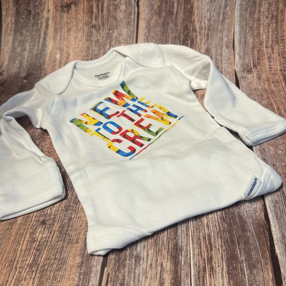 NEW Gerber White 0-3 Month Long Sleeve Onesie w/ New to Crew Vinyl Item #PHK6395